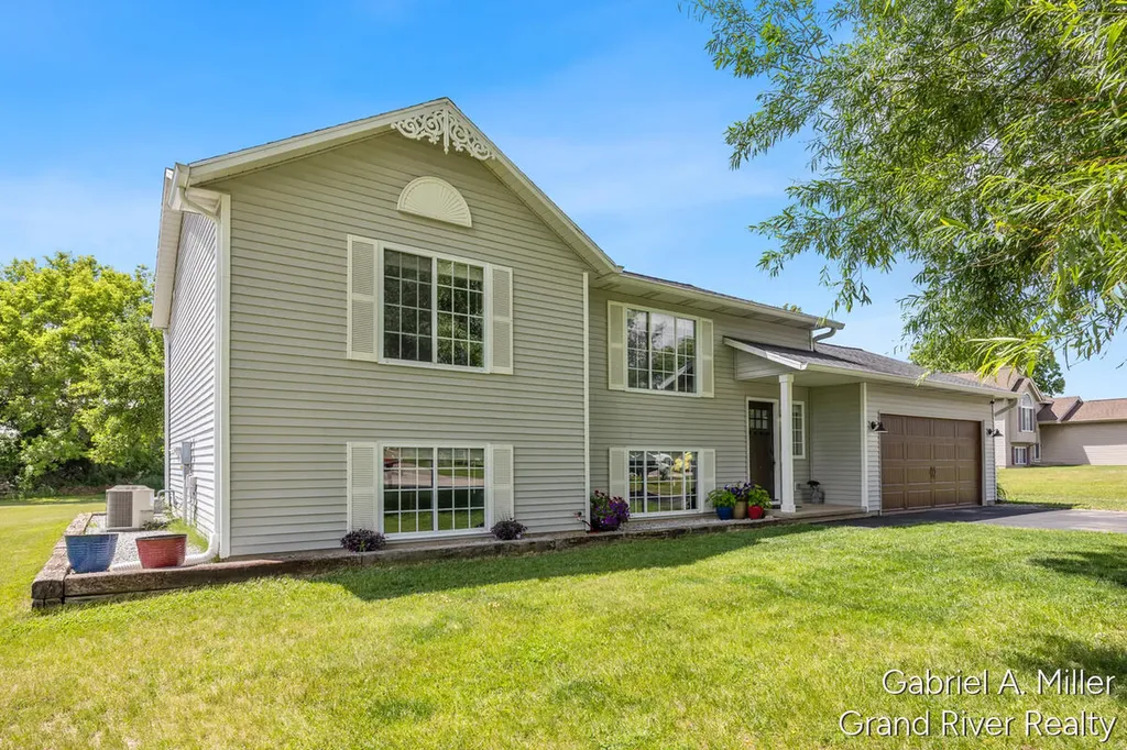13555 Becker Court NE Nelson Township MI 49319