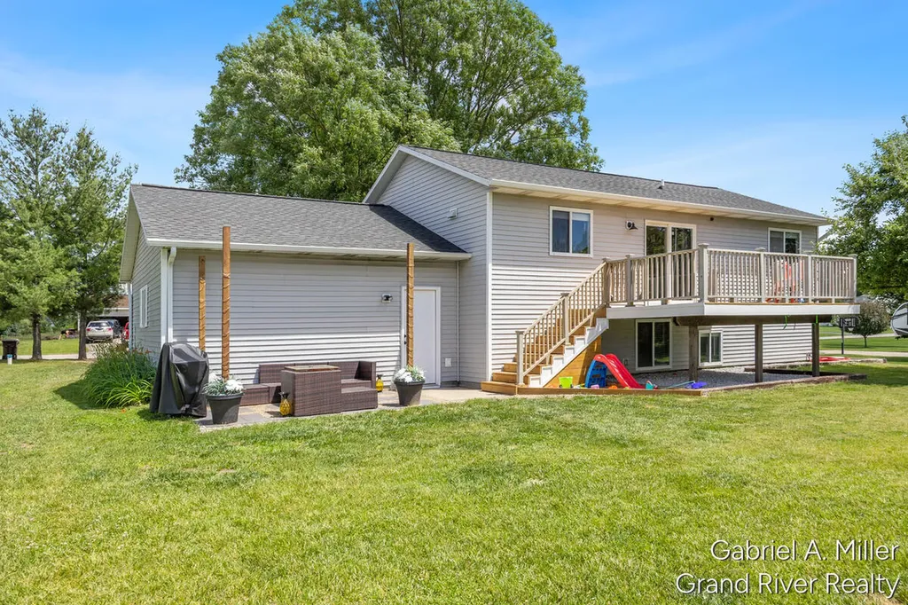 13555 Becker Court NE Nelson Township MI 49319