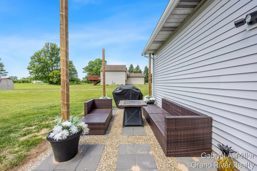 13555 Becker Court NE Nelson Township MI 49319