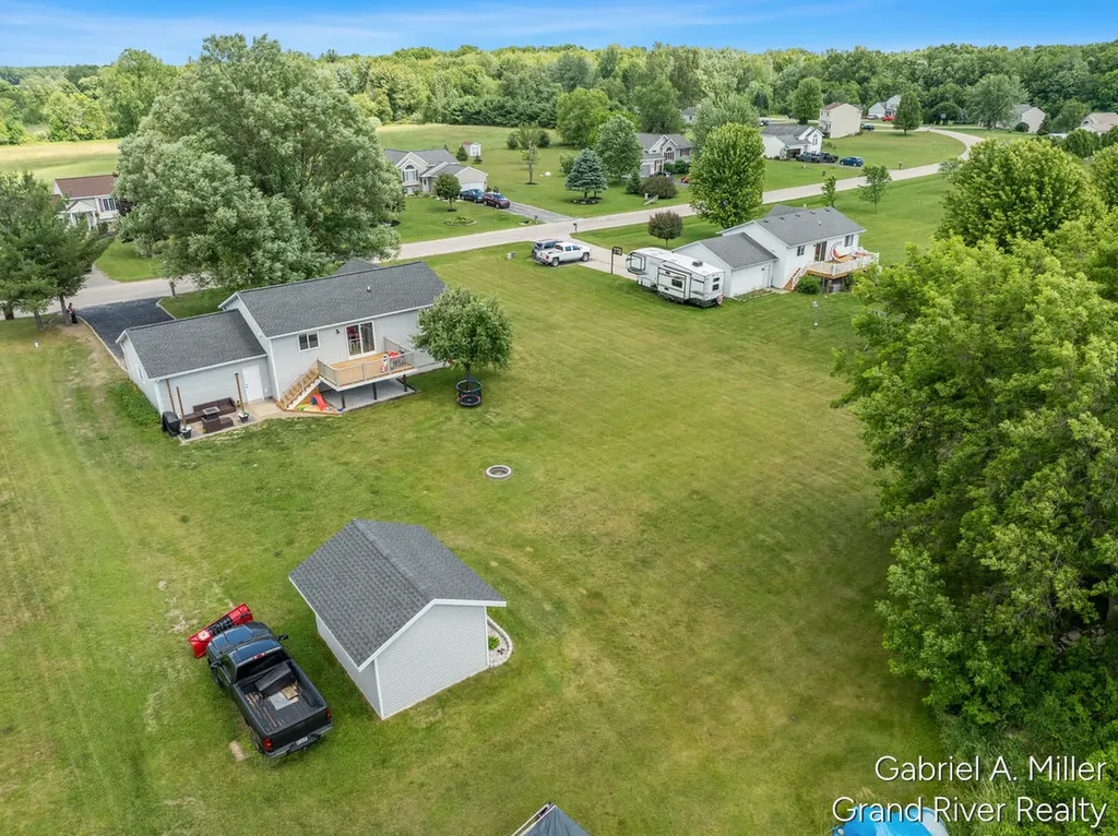 13555 Becker Court NE Nelson Township MI 49319