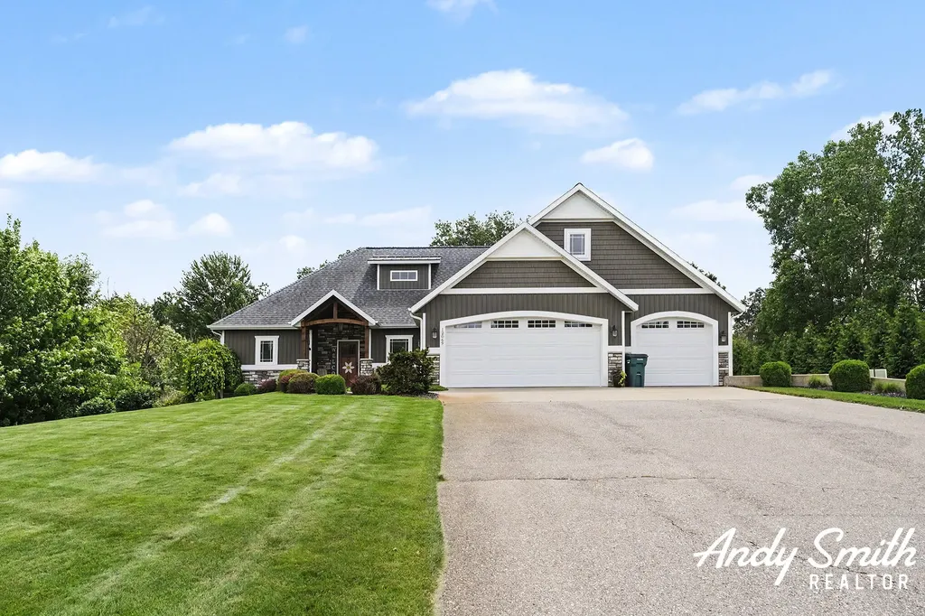 12069 68th Avenue Allendale Charter Township MI 49401
