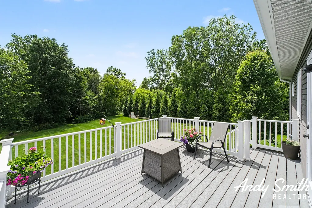 12069 68th Avenue Allendale Charter Township MI 49401