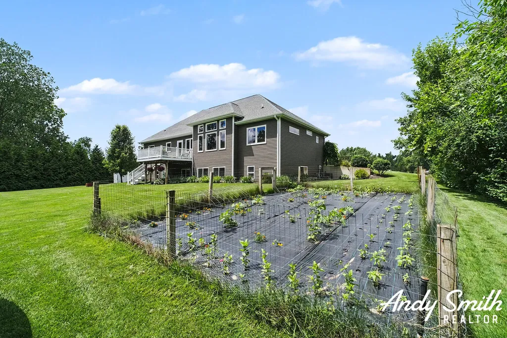 12069 68th Avenue Allendale Charter Township MI 49401