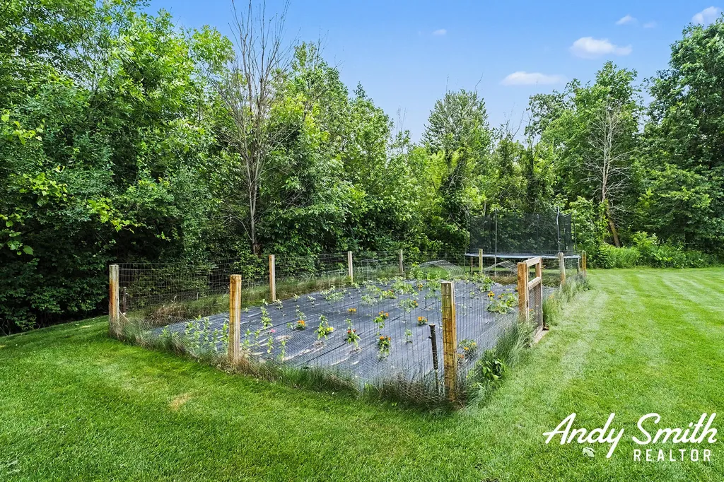 12069 68th Avenue Allendale Charter Township MI 49401