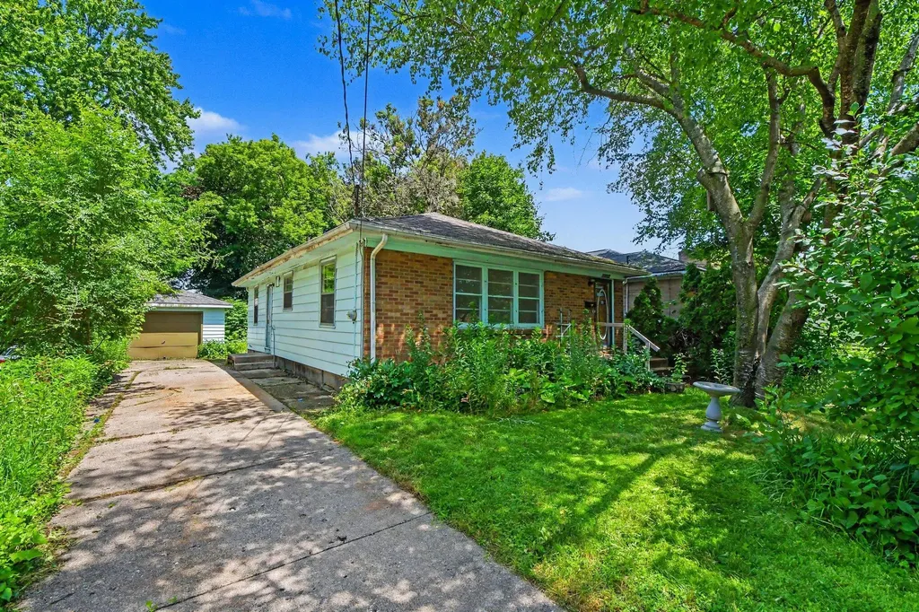1057 Lyon Street NE Grand Rapids City MI 49503