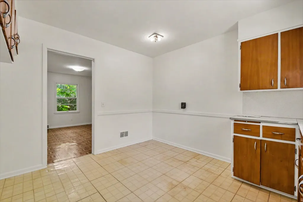 1057 Lyon Street NE Grand Rapids City MI 49503