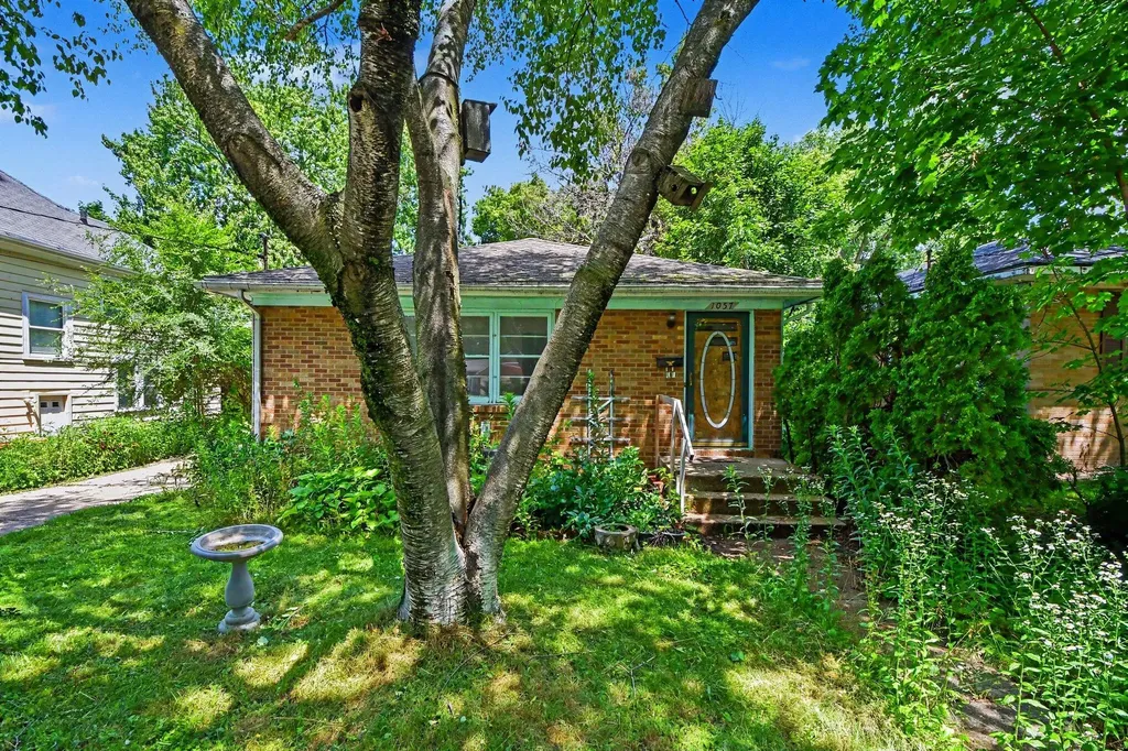 1057 Lyon Street NE Grand Rapids City MI 49503