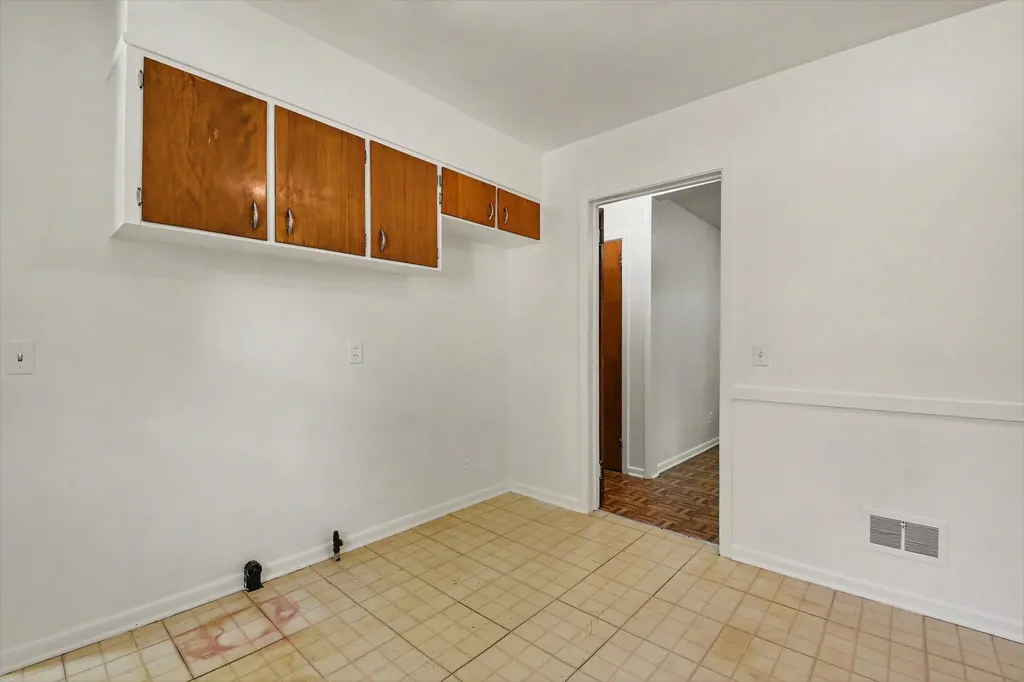 1057 Lyon Street NE Grand Rapids City MI 49503