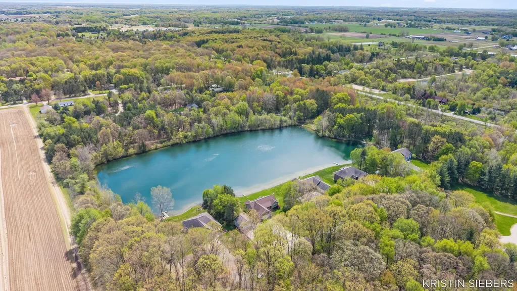9760 Jade Drive Allendale Charter Township MI 49401
