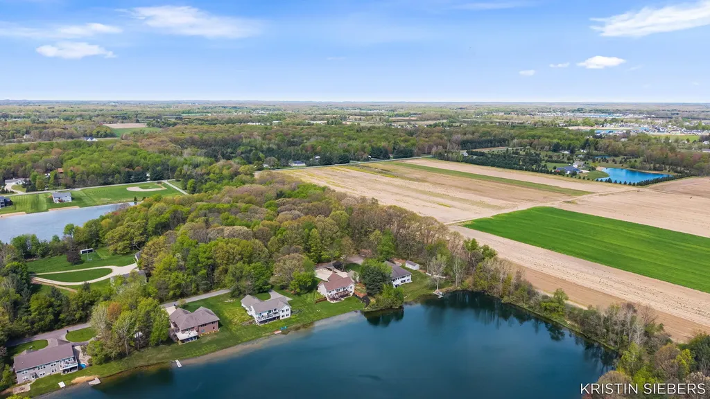 9760 Jade Drive Allendale Charter Township MI 49401