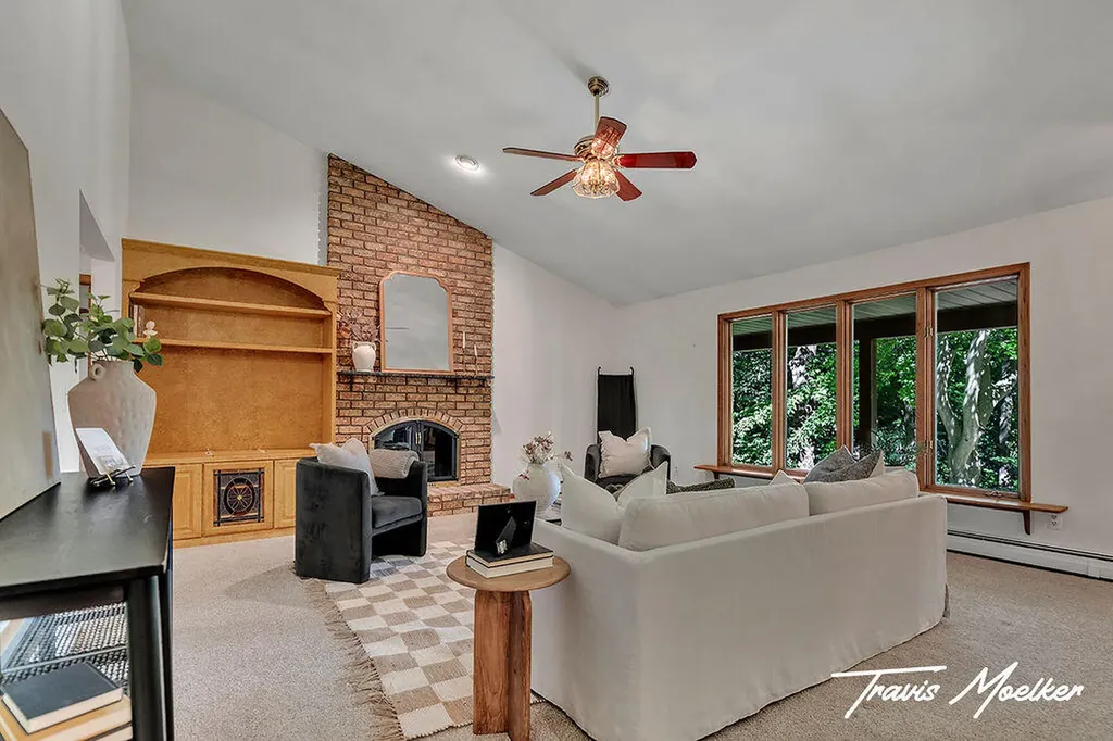 421 Sorrento Drive SE Gaines Charter Township MI 49315