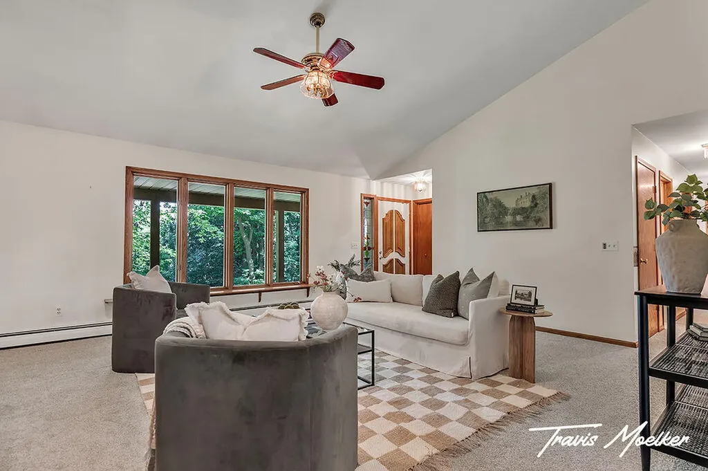 421 Sorrento Drive SE Gaines Charter Township MI 49315