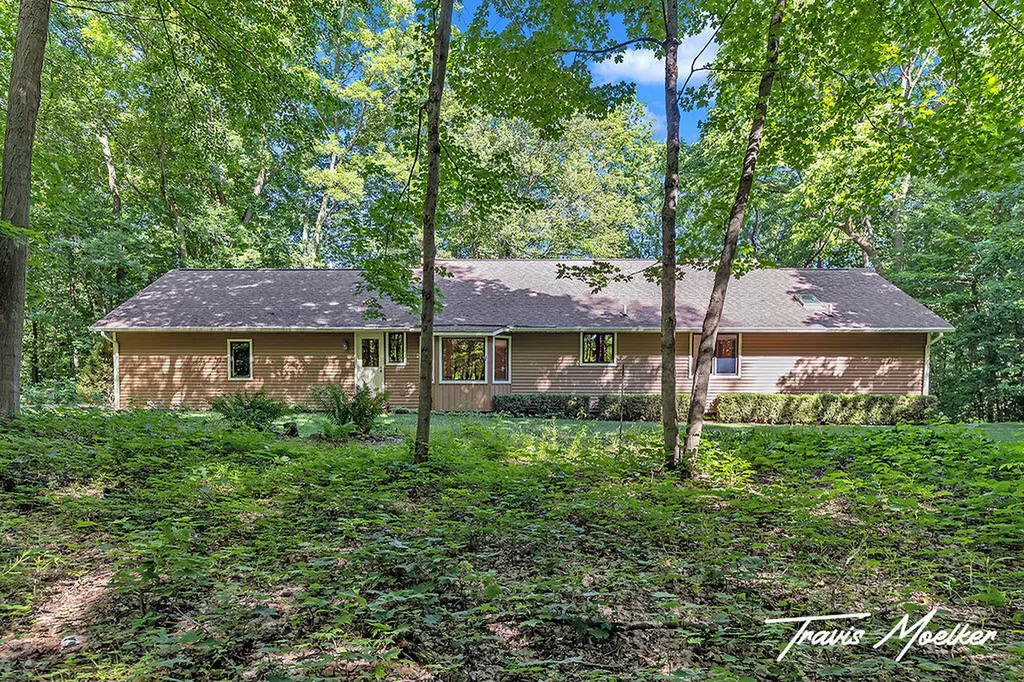421 Sorrento Drive SE Gaines Charter Township MI 49315