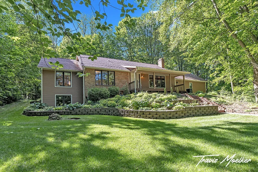 421 Sorrento Drive SE Gaines Charter Township MI 49315
