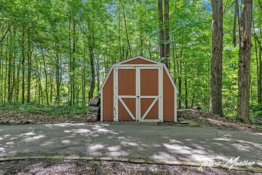 421 Sorrento Drive SE Gaines Charter Township MI 49315