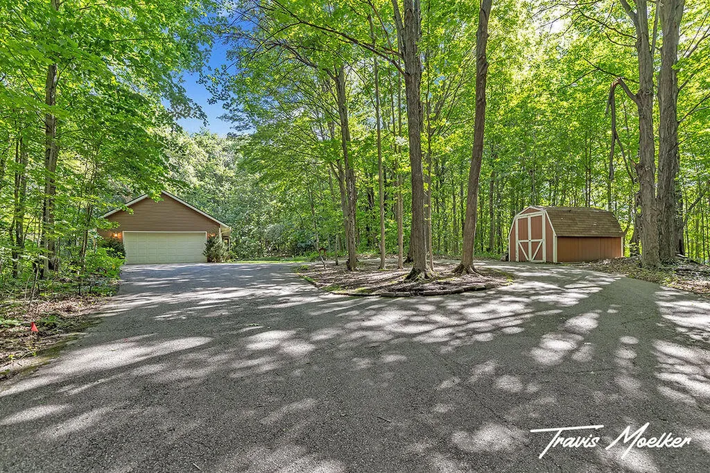 421 Sorrento Drive SE Gaines Charter Township MI 49315