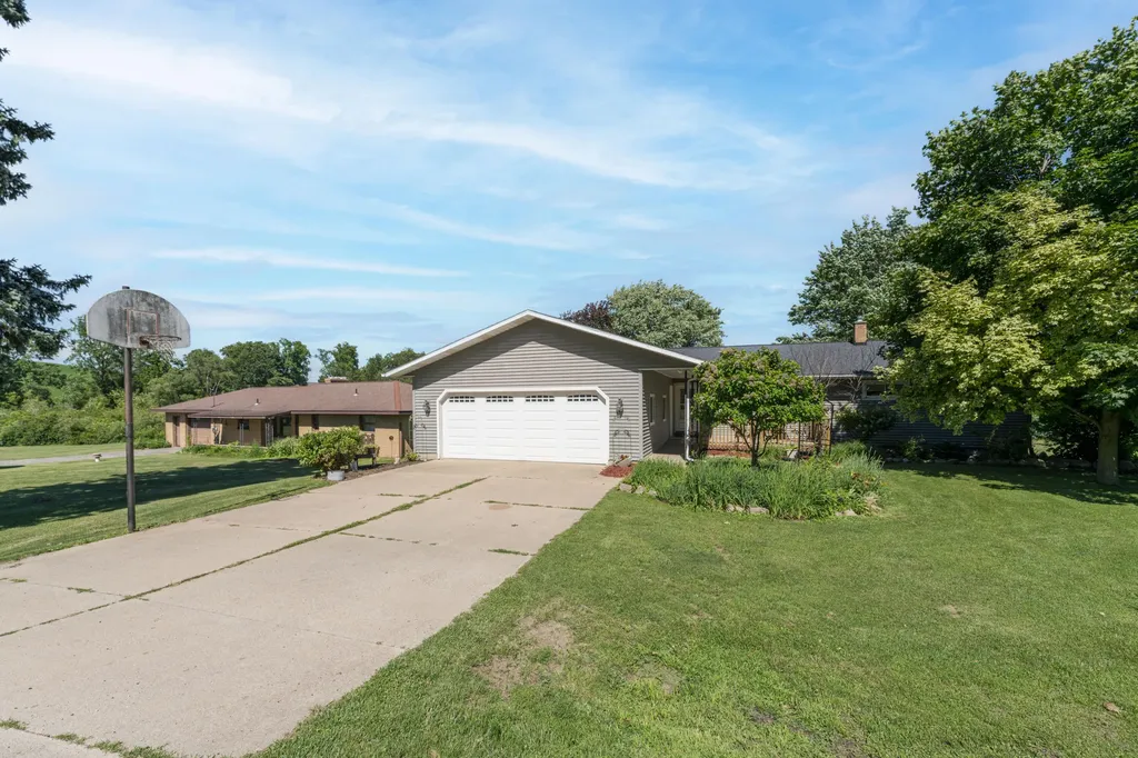 2937 Loehrs Landing Drive Rutland Charter Township MI 49058