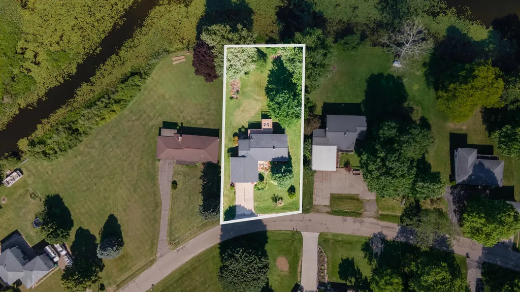 2937 Loehrs Landing Drive Rutland Charter Township MI 49058