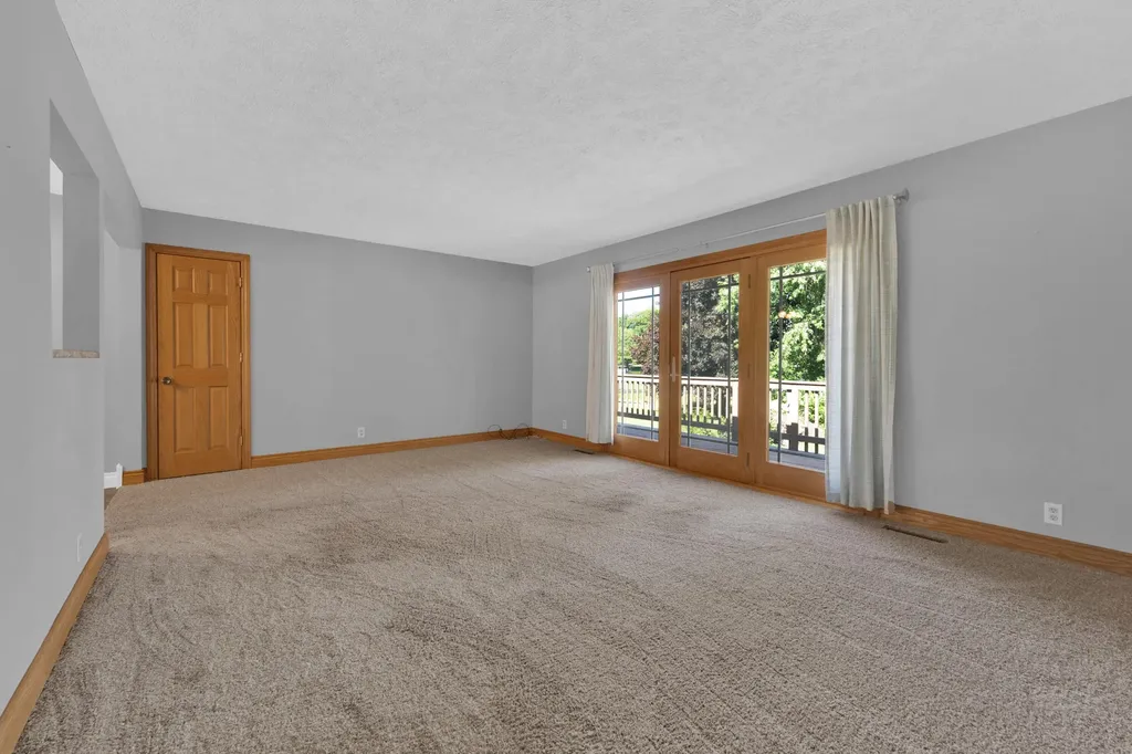 2937 Loehrs Landing Drive Rutland Charter Township MI 49058