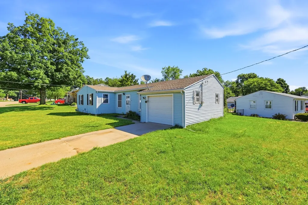 343 Brandywyne Drive NW Alpine Township MI 49321