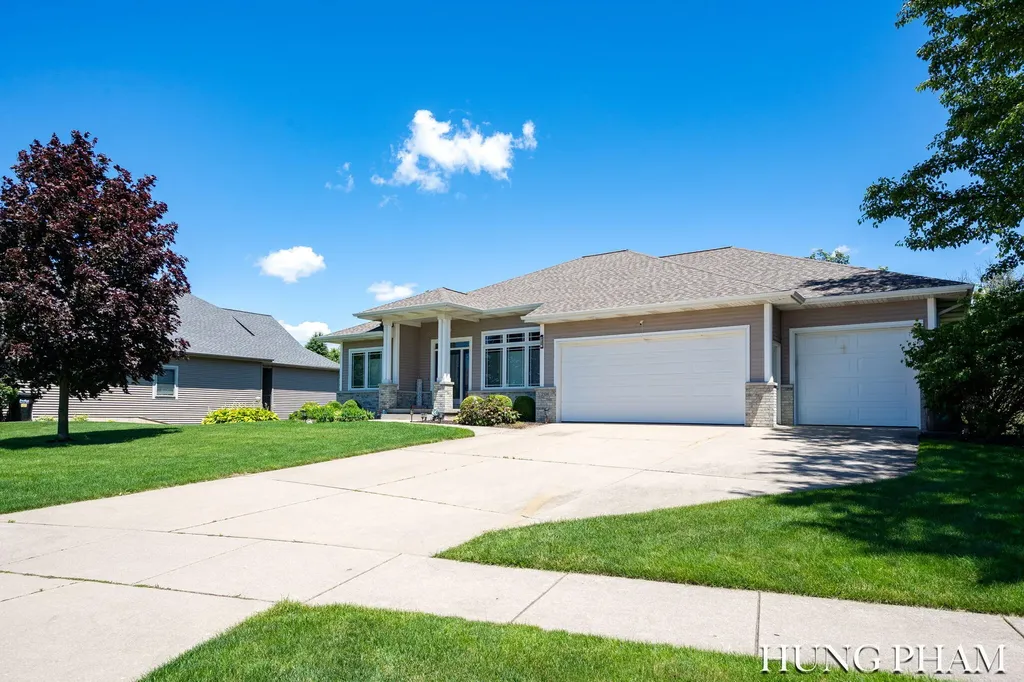 2136 Pleasant Pond Drive SW Byron Township MI 49315