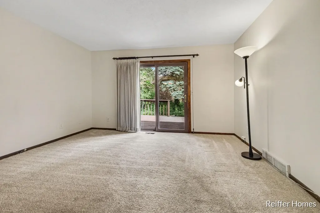 2638 Chatham Woods Drive SE Cascade Charter Township MI 49546
