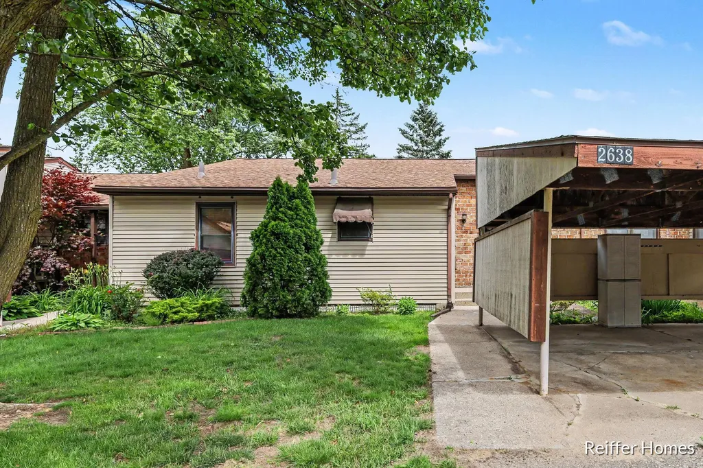 2638 Chatham Woods Drive SE Cascade Charter Township MI 49546