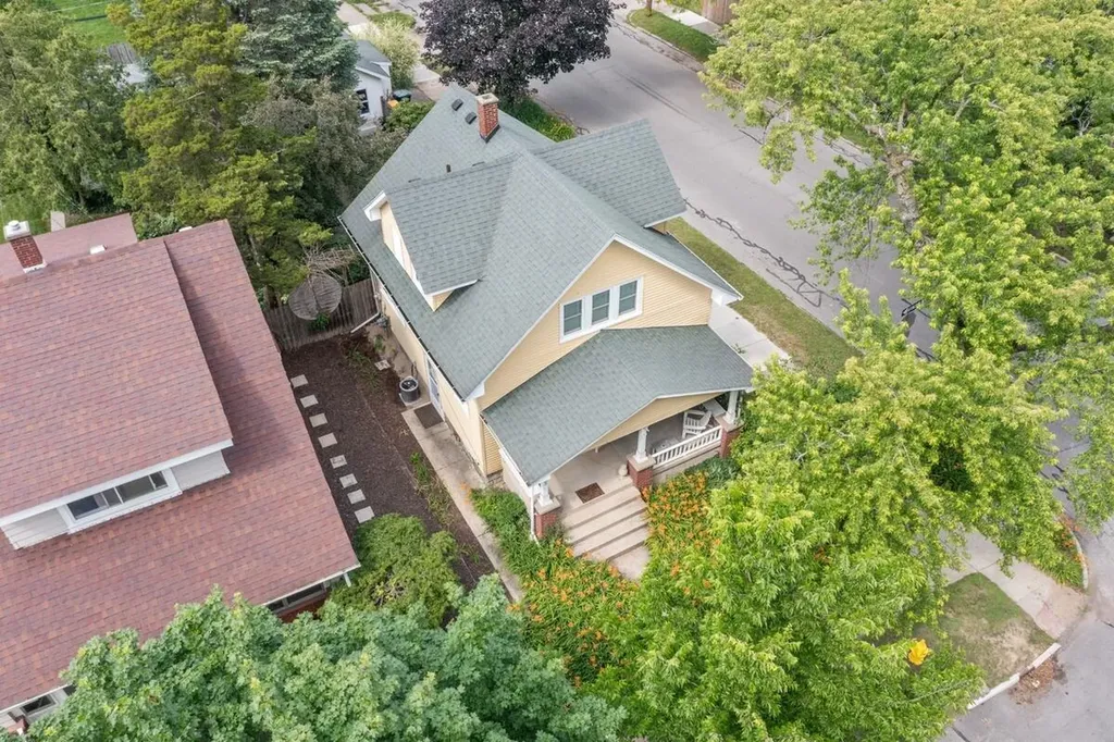 753 Lyon Street NE Grand Rapids City MI 49503