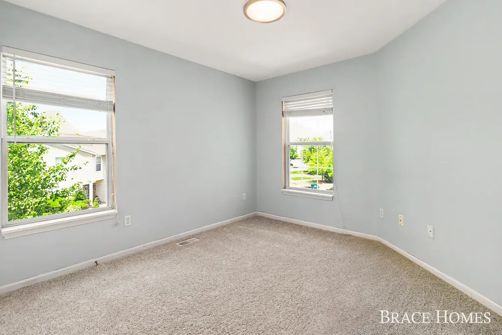 1776 Grand Court NE Grand Rapids Charter Township MI 49525