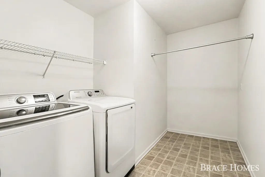 1776 Grand Court NE Grand Rapids Charter Township MI 49525