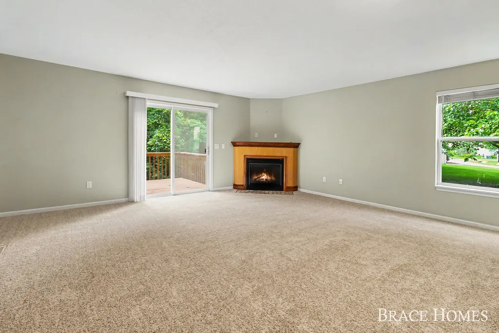 1776 Grand Court NE Grand Rapids Charter Township MI 49525