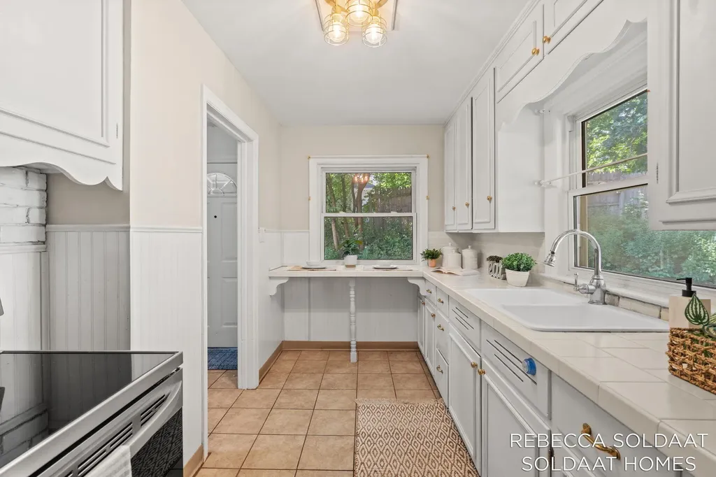 1621 Preston Avenue NW Grand Rapids City MI 49504