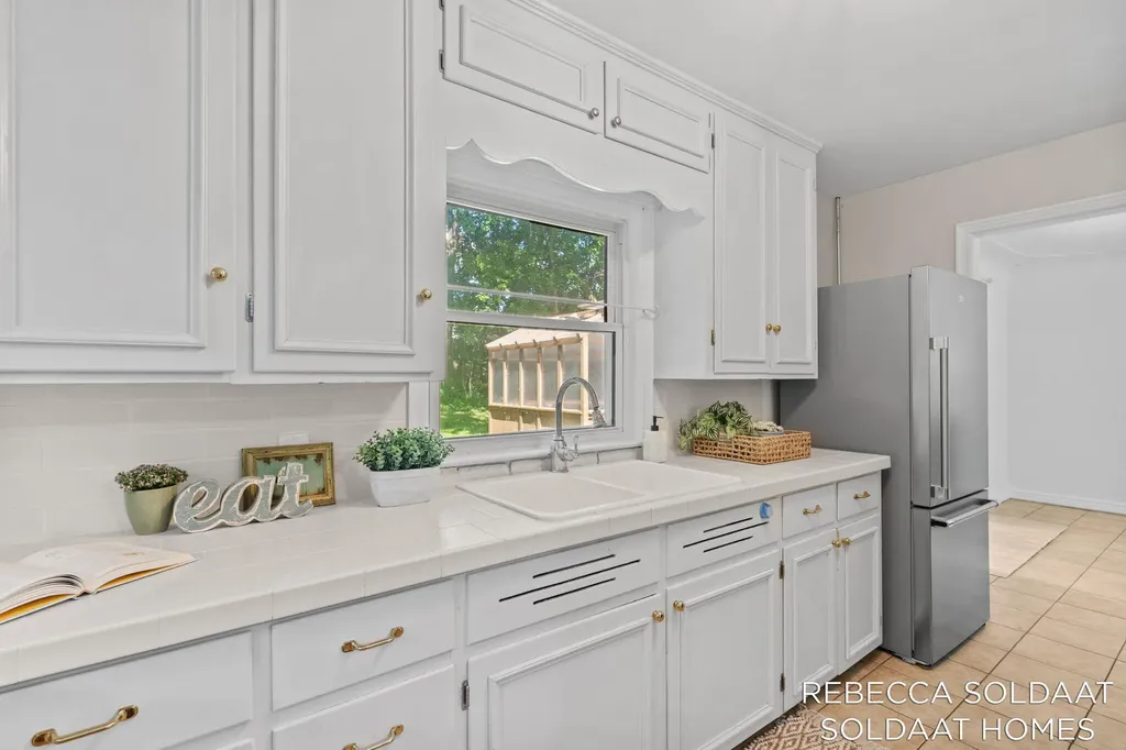 1621 Preston Avenue NW Grand Rapids City MI 49504