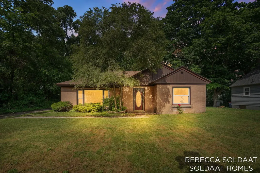 1621 Preston Avenue NW Grand Rapids City MI 49504