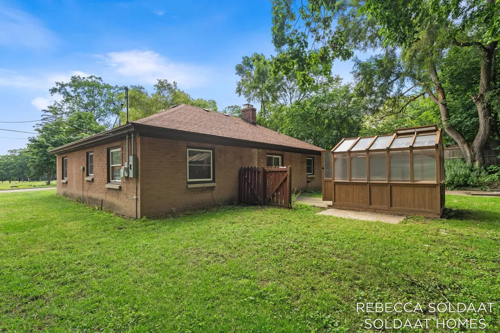 1621 Preston Avenue NW Grand Rapids City MI 49504