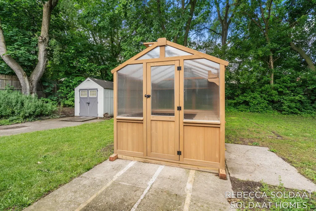 1621 Preston Avenue NW Grand Rapids City MI 49504