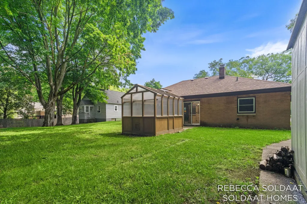 1621 Preston Avenue NW Grand Rapids City MI 49504