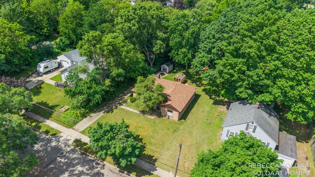 1621 Preston Avenue NW Grand Rapids City MI 49504