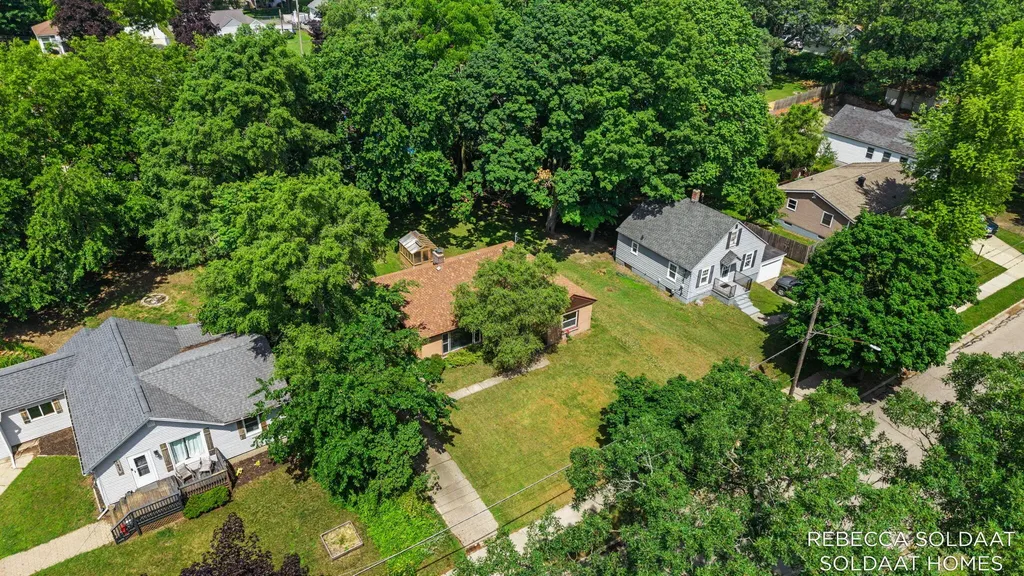 1621 Preston Avenue NW Grand Rapids City MI 49504