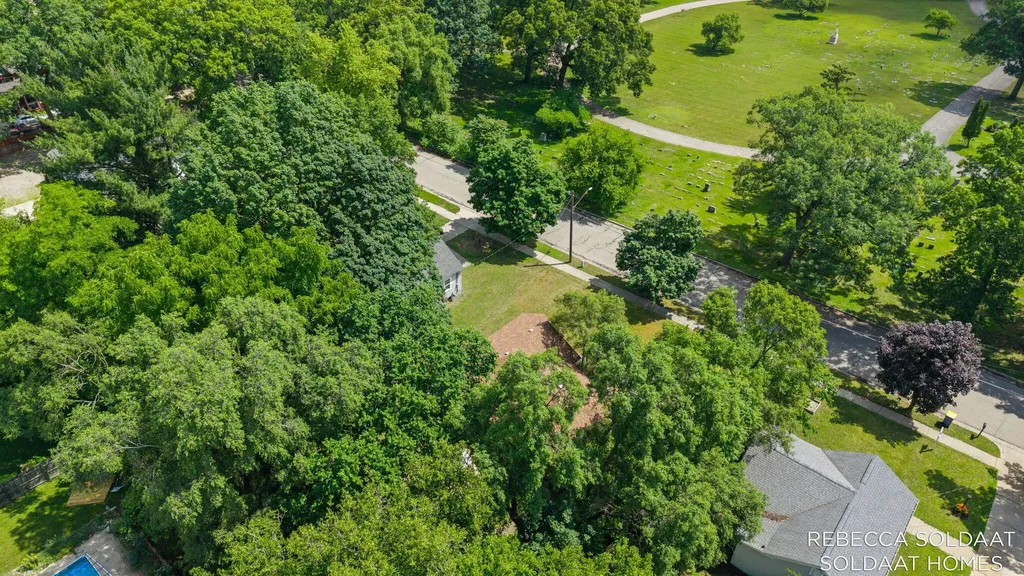 1621 Preston Avenue NW Grand Rapids City MI 49504
