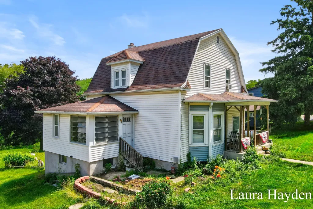 1367 E Riverside Drive Ionia Township MI 48846