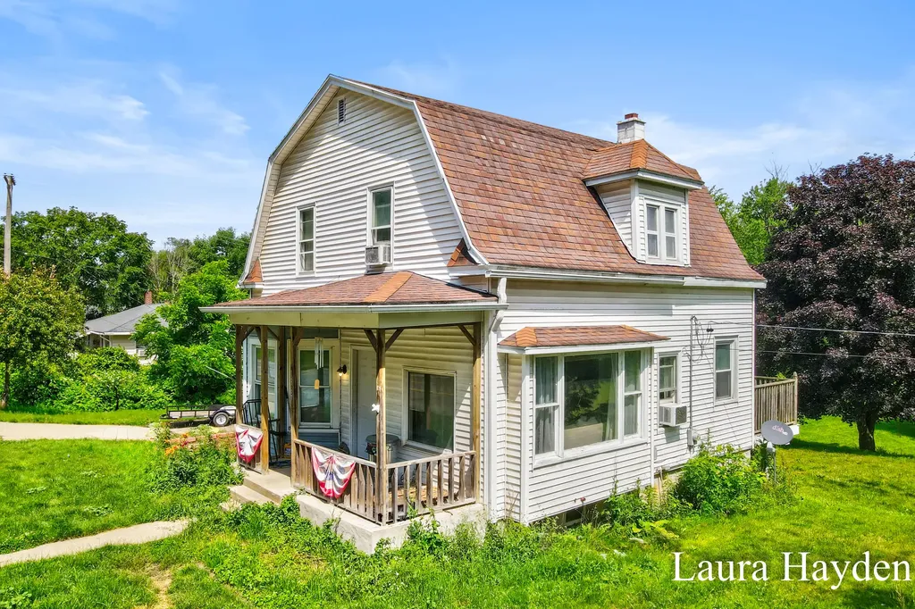 1367 E Riverside Drive Ionia Township MI 48846