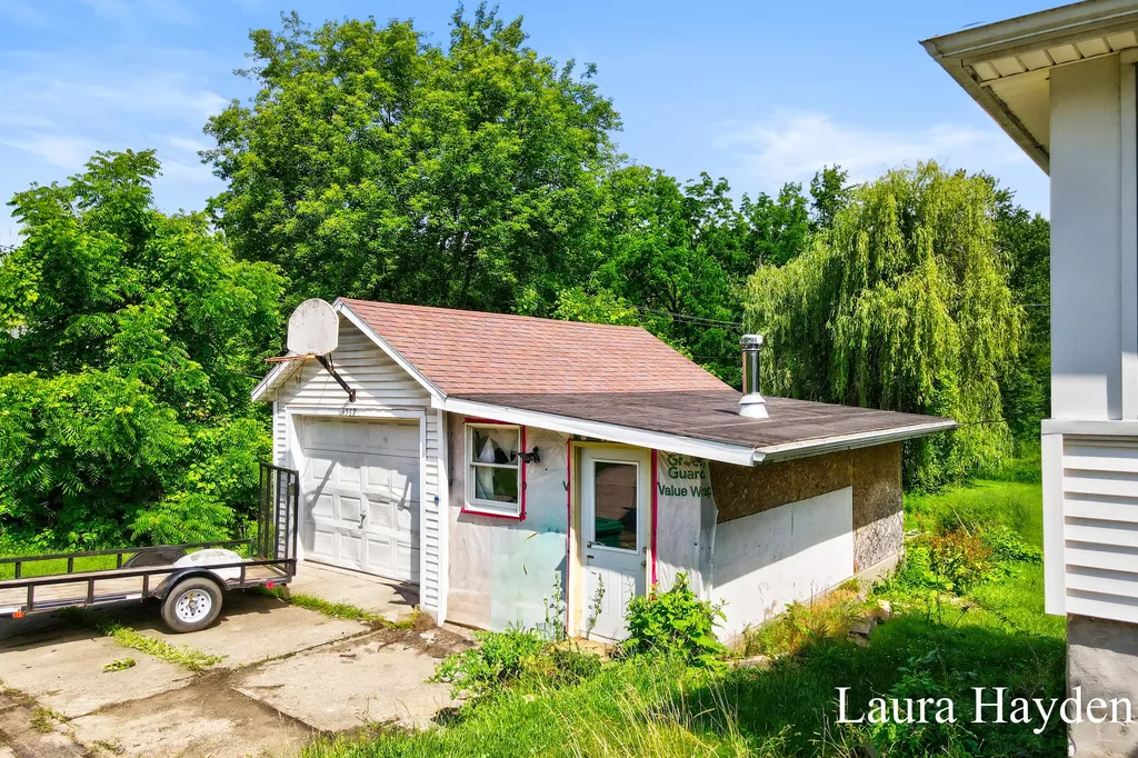 1367 E Riverside Drive Ionia Township MI 48846