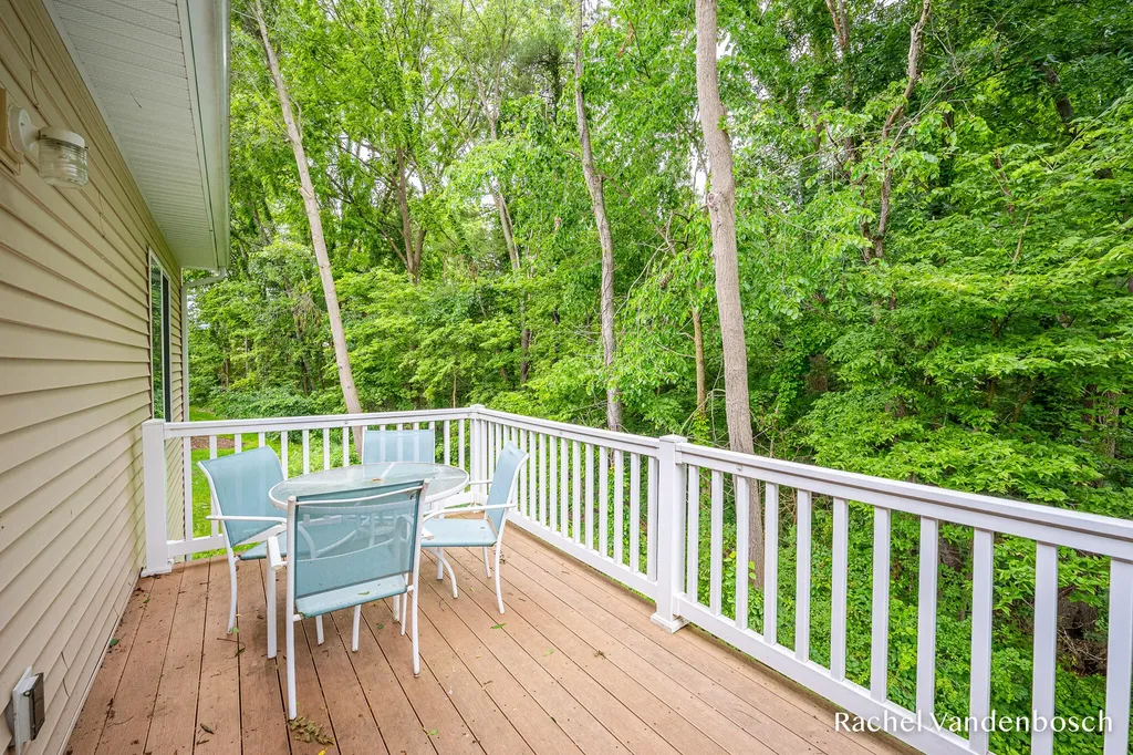 657 Wren Court Middleville Village MI 49333