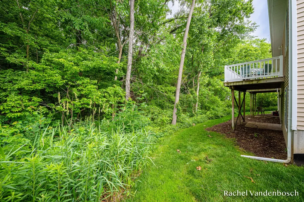 657 Wren Court Middleville Village MI 49333