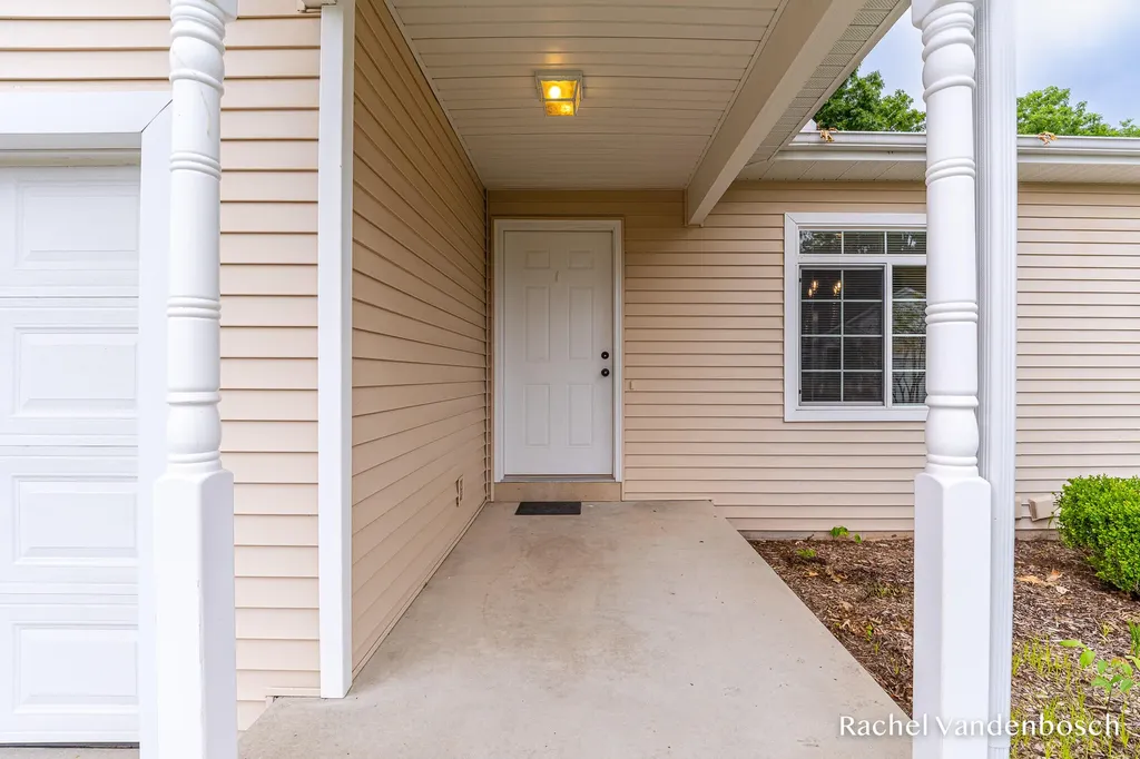 657 Wren Court Middleville Village MI 49333