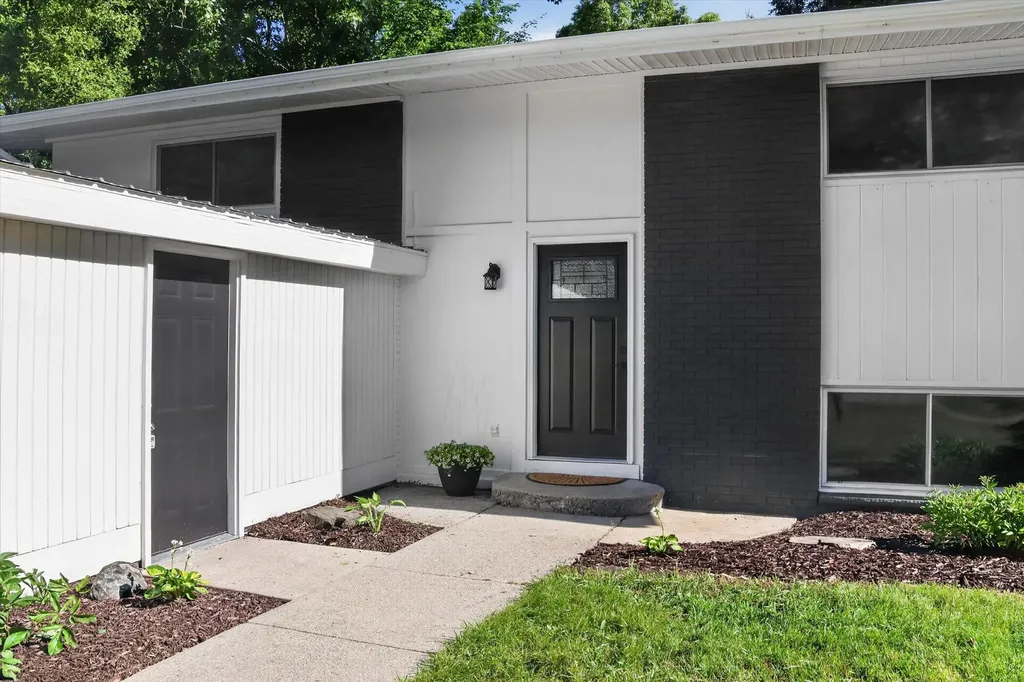 5043 New Orleans Street NE Cannon Township MI 49341