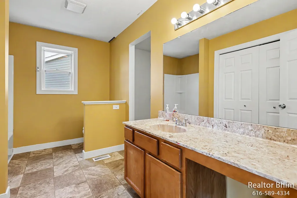 620 Worthington Drive Lansing City MI 48906