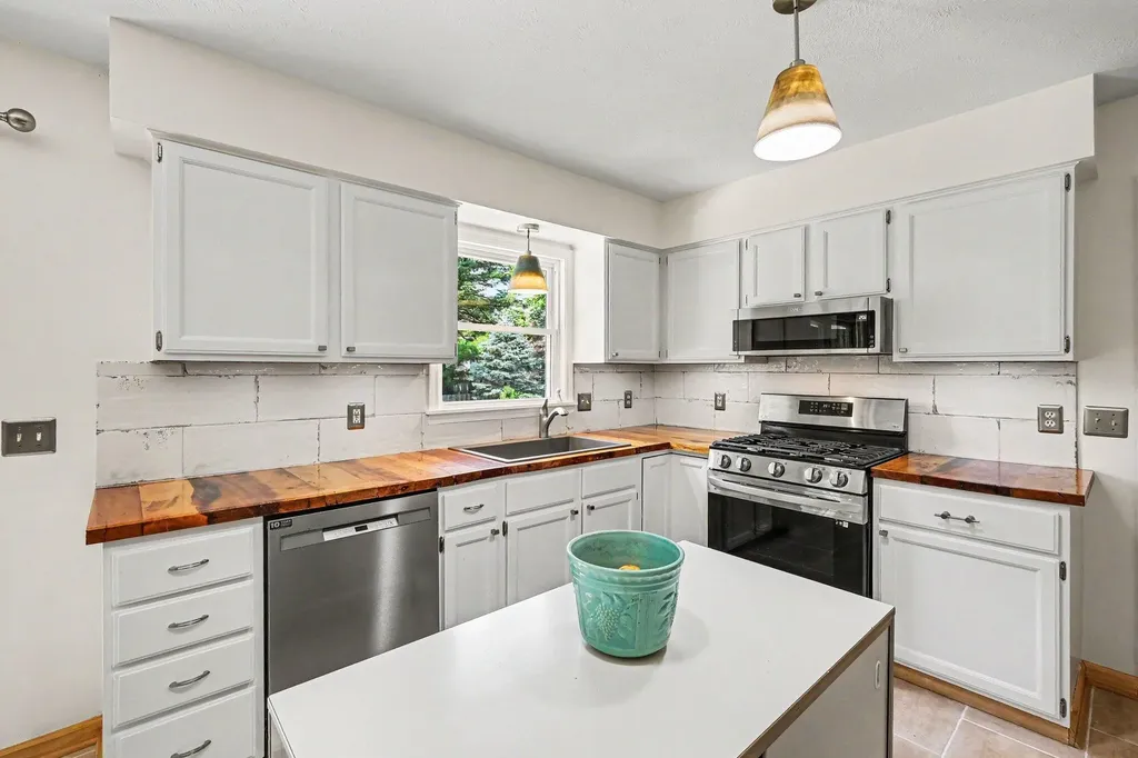 6285 Blanca Drive NE Plainfield Charter Township MI 49341