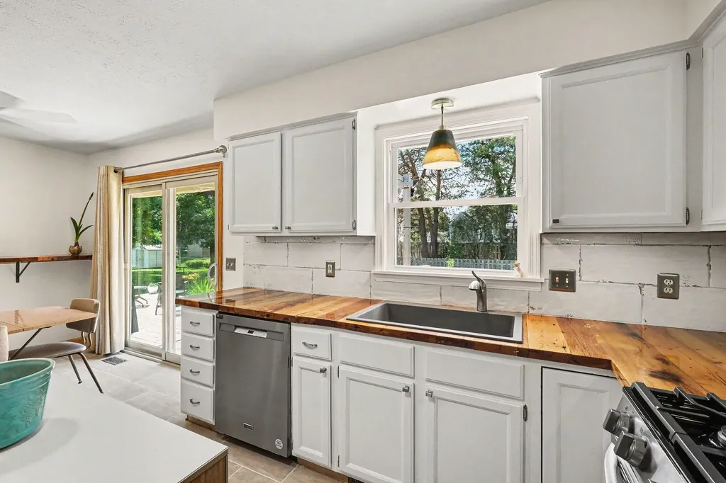6285 Blanca Drive NE Plainfield Charter Township MI 49341